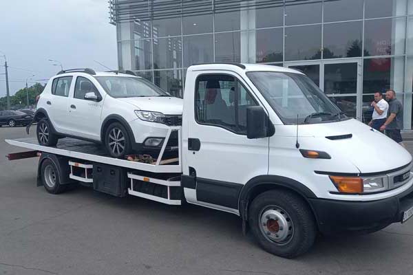 evakuator-odesa.jpg.pagespeed.ce_.RtajTANxSn